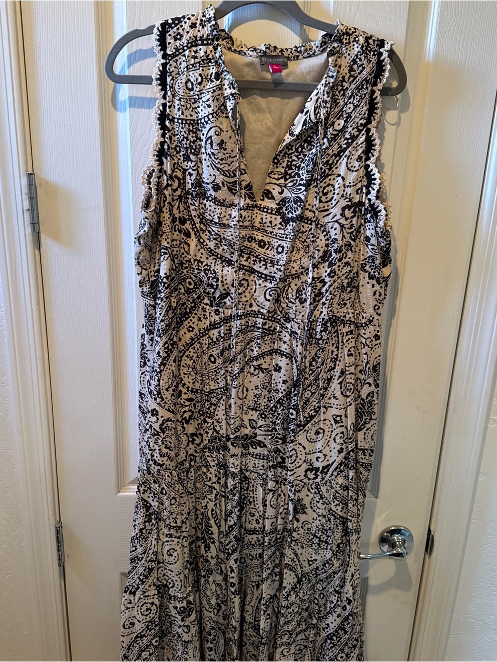 Vince Camuto | Black and White Paisley | Maxi Dress | Women’s L